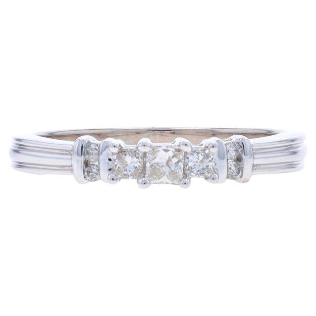 Verlobungsring aus Weißgold mit Diamanten - 14k Prinzessin und rundem .25ctw Dreistein