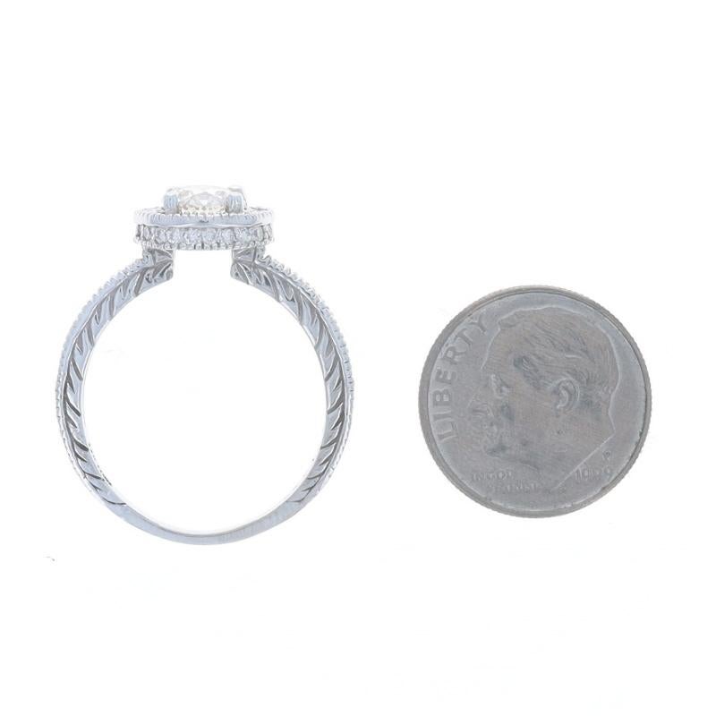 Bague de fiançailles en or blanc 14k diamant rond brillant 1.50ctw Halo caché en vente 1