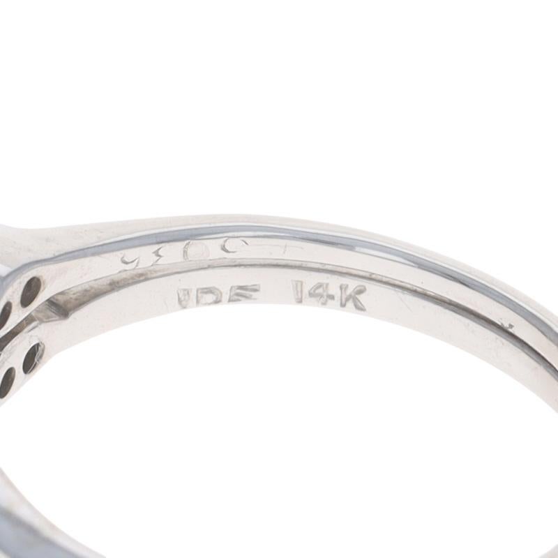 Bague de fiançailles et alliance en or blanc - 14k diamant rond brillant .58ctw en vente 1