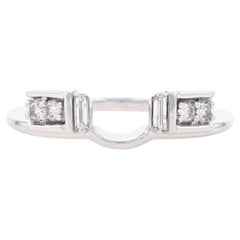 Anneau de mariage en or blanc avec diamant -14k Baguette & Round .24ctw Guard Ring