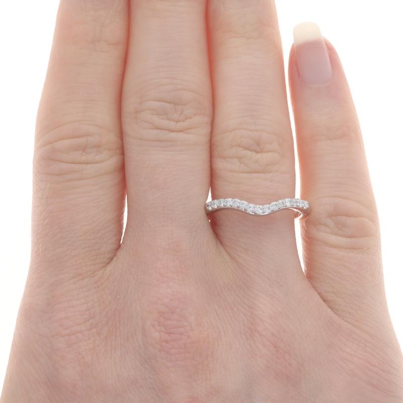 Size: 7 1/2
Sizing Fee: Up 2 sizes for $35 or Down 1 size for $35

Metal Content: 14k White Gold

Stone Information
Natural Diamonds
Carat(s): .30ctw
Cut: Round Brilliant
Color: G - H
Clarity: SI1 - SI2

Total Carats: .30ctw

Center Contour (east to