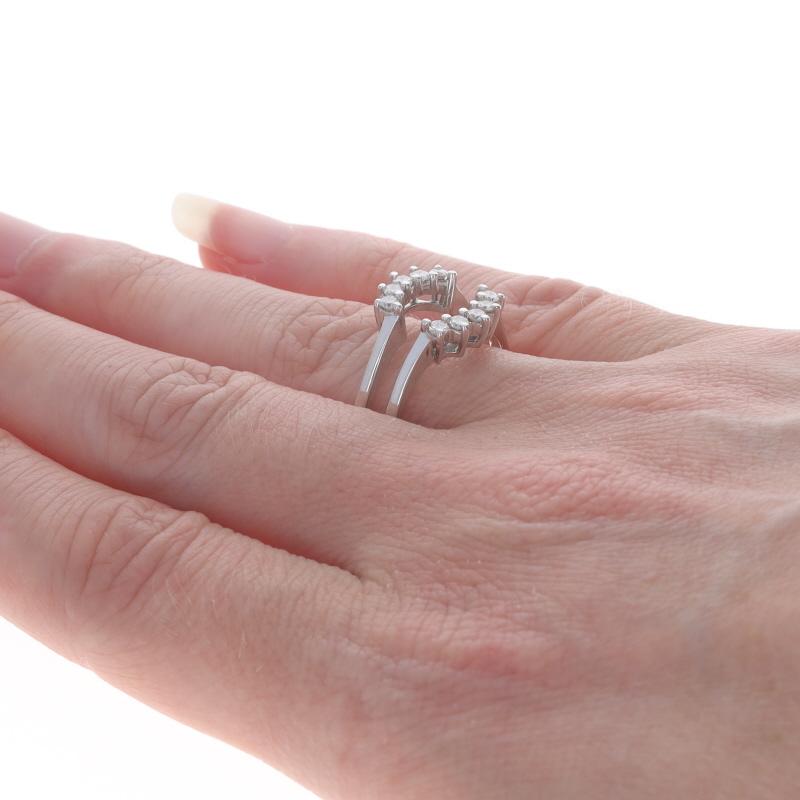 Alliance en or blanc avec diamant - 14k Round .30ctw Wrap Jacket Ring Pour femmes en vente