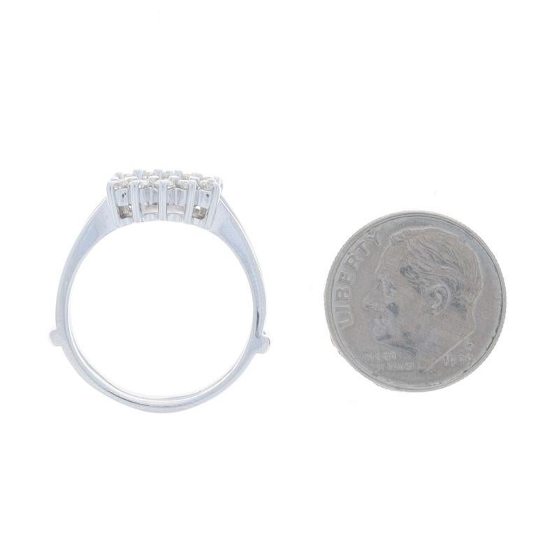 Alliance en or blanc avec diamant - 14k Round .30ctw Wrap Jacket Ring en vente 1