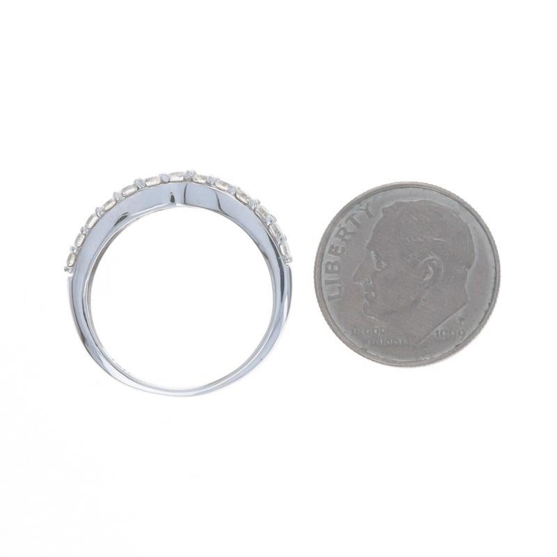 Alliance en or blanc avec diamant - 14k Round Brilliant .50ctw Guard Ring Pour femmes en vente