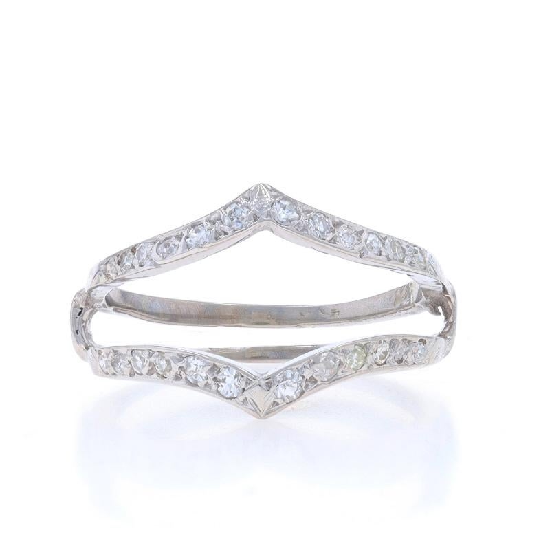 Taille : 6
Frais de taille : Up&Up 2 tailles pour $60 ou Down 1 taille pour $40

Contenu métallique : Or blanc 14k

Informations sur les pierres

Diamants naturels
Carat(s) : .24ctw
Coupe : Simple
Couleur : H - I
Clarté : VS1 - VS2

Total des carats