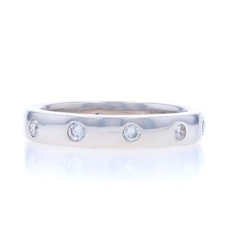 White Gold Diamond Eternity Band - 14k Round .26ctw Wedding Ring Sz 5 3/4 In Excellent Condition For Sale In Greensboro, NC