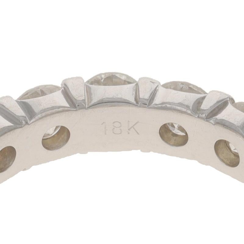 Alliance d'éternité en or blanc 18 carats avec diamants 2,70 ctw, taille 5 1/2 en vente 1