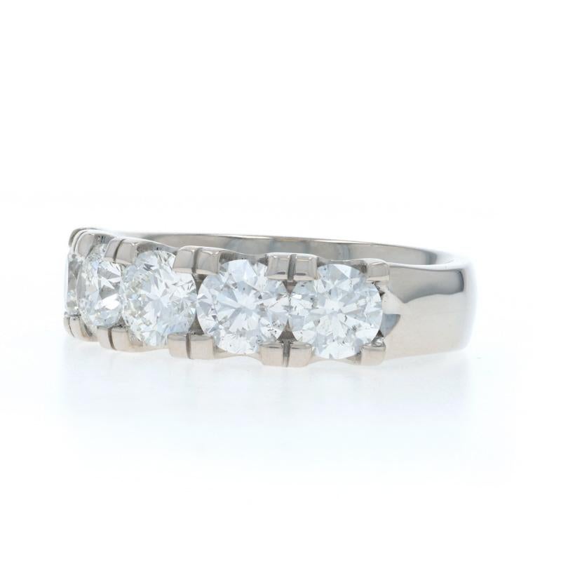 Anillo de boda de oro blanco con diamantes de cinco piedras 18k Rd 2,55ctw GIA Corte redondo en venta
