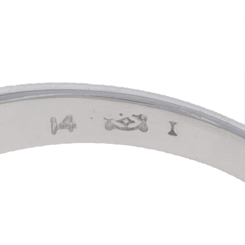 Fascia a cinque pietre con diamante in oro bianco - Anello anniversario di matrimonio rotondo da .50ctw 14k in vendita 2