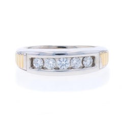 Weißgold-Diamant-Fünf-Stein-Herren-Eherrenband - 14k Runde Brillant .76ctw Fi