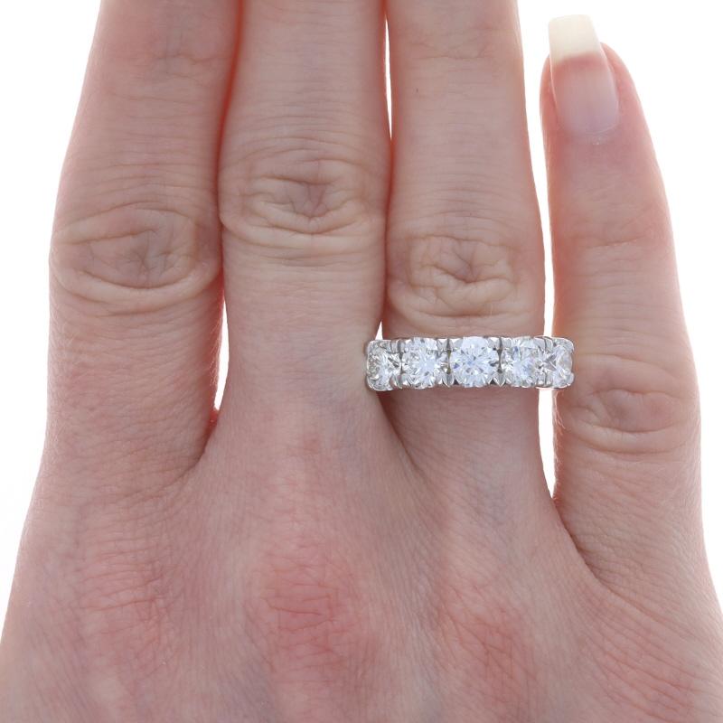 Size: 6 1/2
Sizing Fee: Up 1 size for $100 or Down 1/2 a size for $100

Metal Content: 18k White Gold

Stone Information
Natural Diamonds
Carat(s): 2.54ctw
Cut: Round Brilliant
Color: H - I
Clarity: VS2 - SI1

Certified by: GIA
Report Numbers: