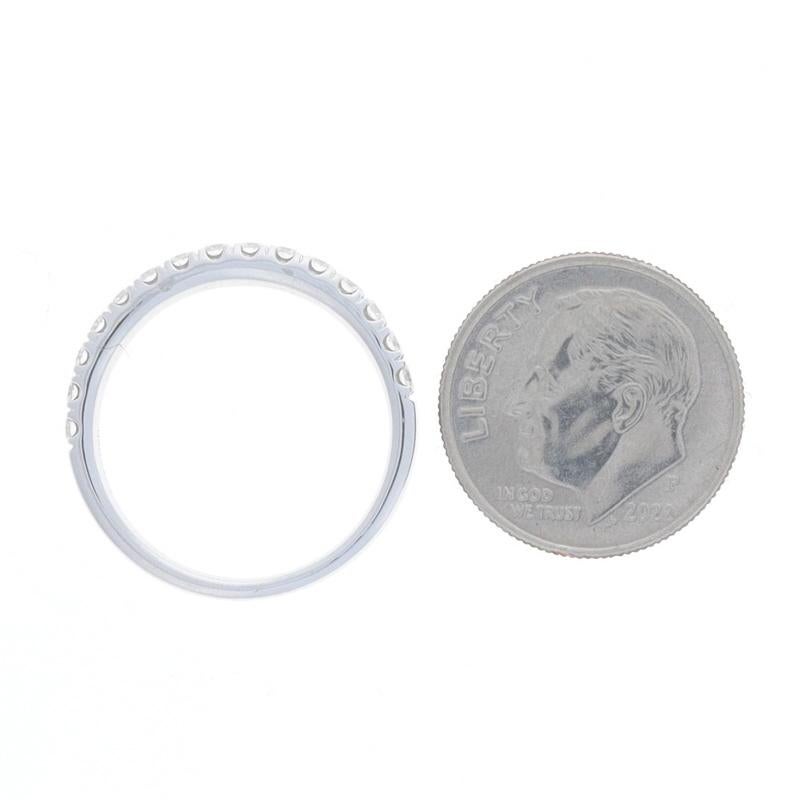 Anneau de mariage en or blanc serti de diamants - 14k Round Brilliant .43ctw Ring Pour femmes en vente