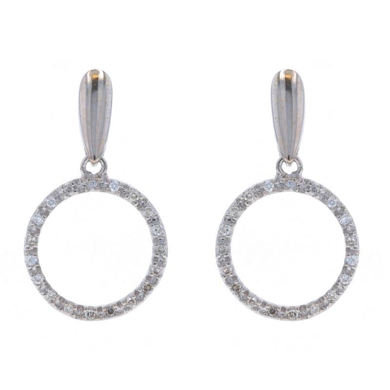 Contenu métallique : Or blanc 14k

Informations sur les pierres

Diamants naturels
Carat(s) : .20ctw
Coupe : Simple
Couleur : G - H
Clarté : VS2 - SI1

Total des carats : .20ctw

Style : Pendentif
Type de fermeture : Fermeture papillon
Thème :