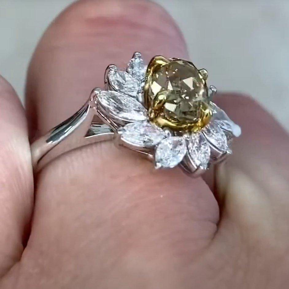 White Gold Diamond Halo Cluster Oval Cut Fancy Diamond Ring (Approx 1.30-Carats) In Excellent Condition For Sale In New York, NY