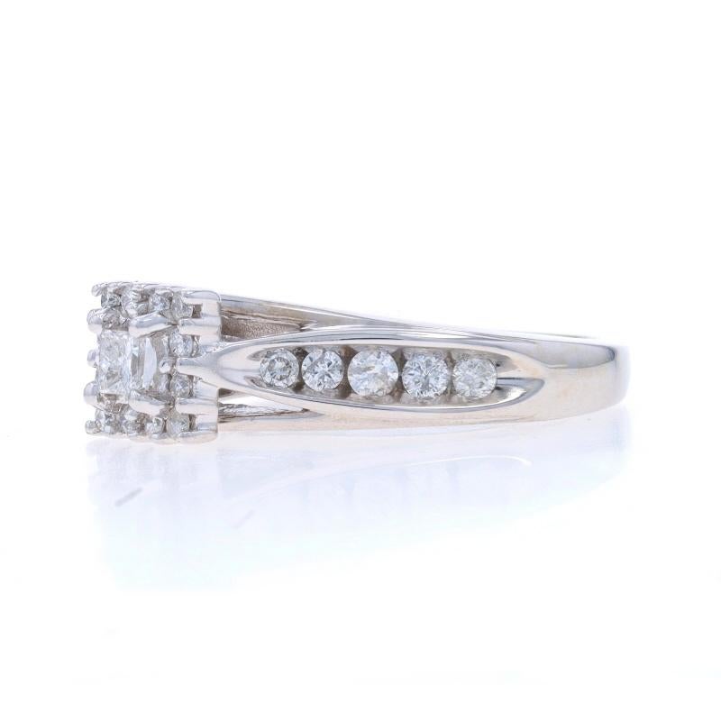Anello di fidanzamento con diamante aureolato in oro bianco - 14k Princess e Round 1/2ctw Cathedral In condizioni ottime in vendita a Greensboro, NC