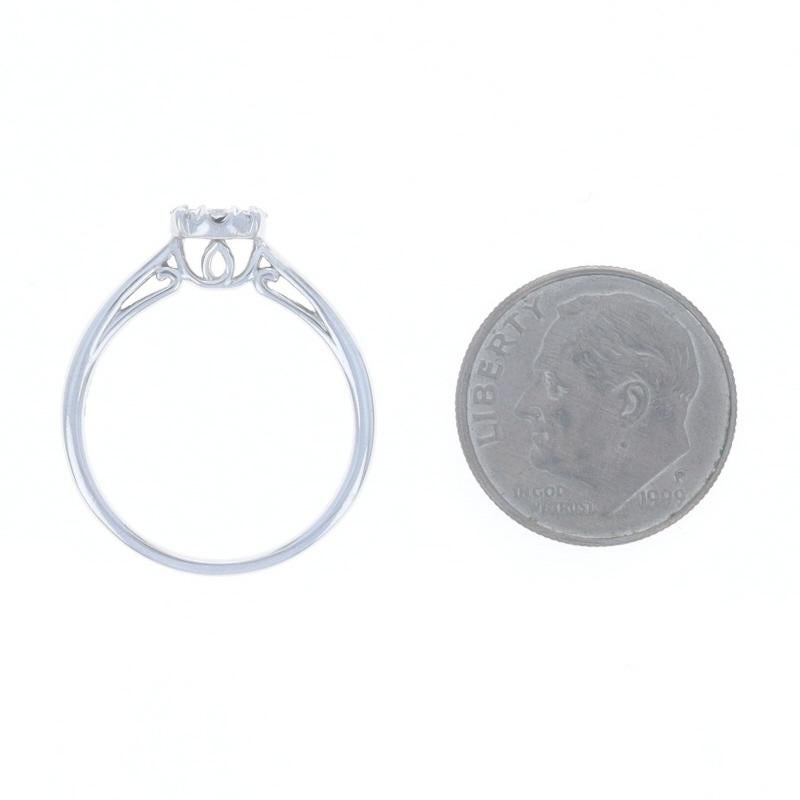 Anello di fidanzamento con diamante aureolato in oro bianco 14k a brillante rotondo da 0,33 ct. in vendita 1