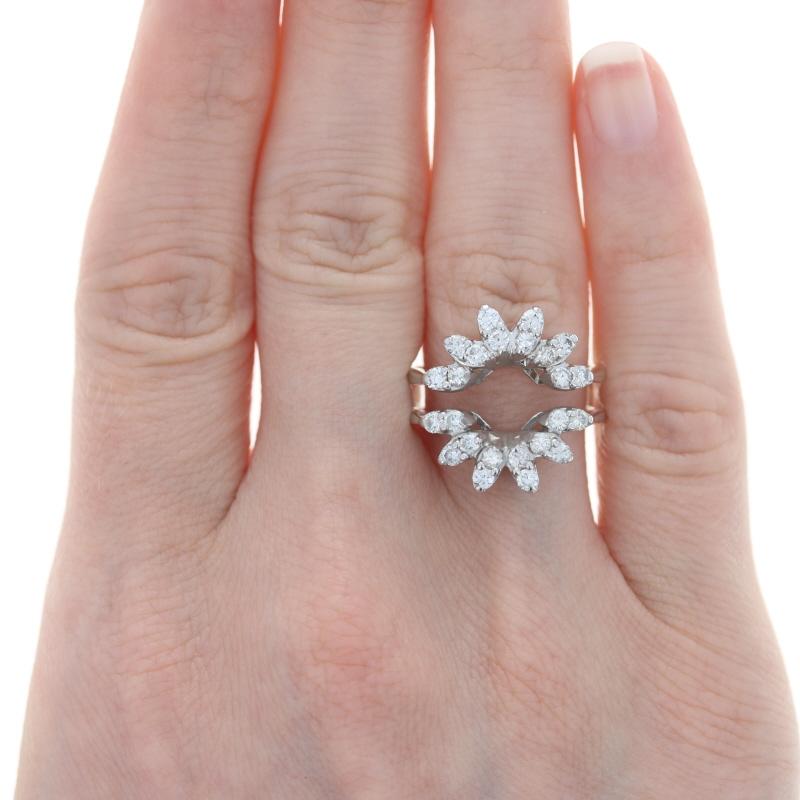 Size: 7 3/4
Sizing Fee: Down 2 sizes for $60 or up 2 sizes for $70

Metal Content: 14k White Gold

Stone Information
Natural Diamonds
Total Carats: 1.00ctw
Cut: Round Brilliant 
Color: H - I
Clarity: SI1 - SI2

Front Halo Opening (north to south):