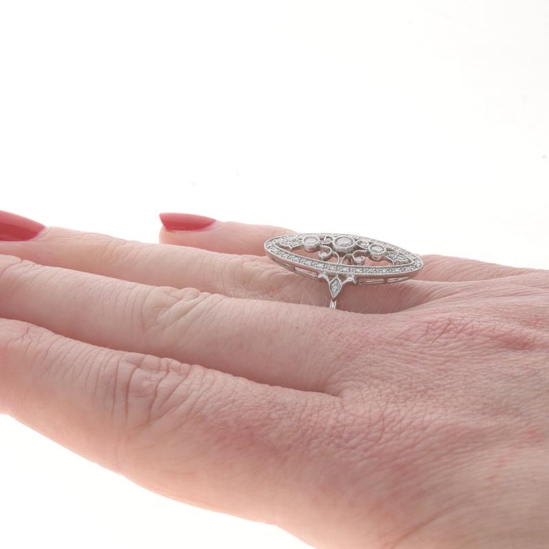 Anillo Halo de Diamantes de Oro Blanco 10k Redondo y Sencillo .40ctw Tres Piedras Milgrain en Excelente estado para la venta en Greensboro, NC