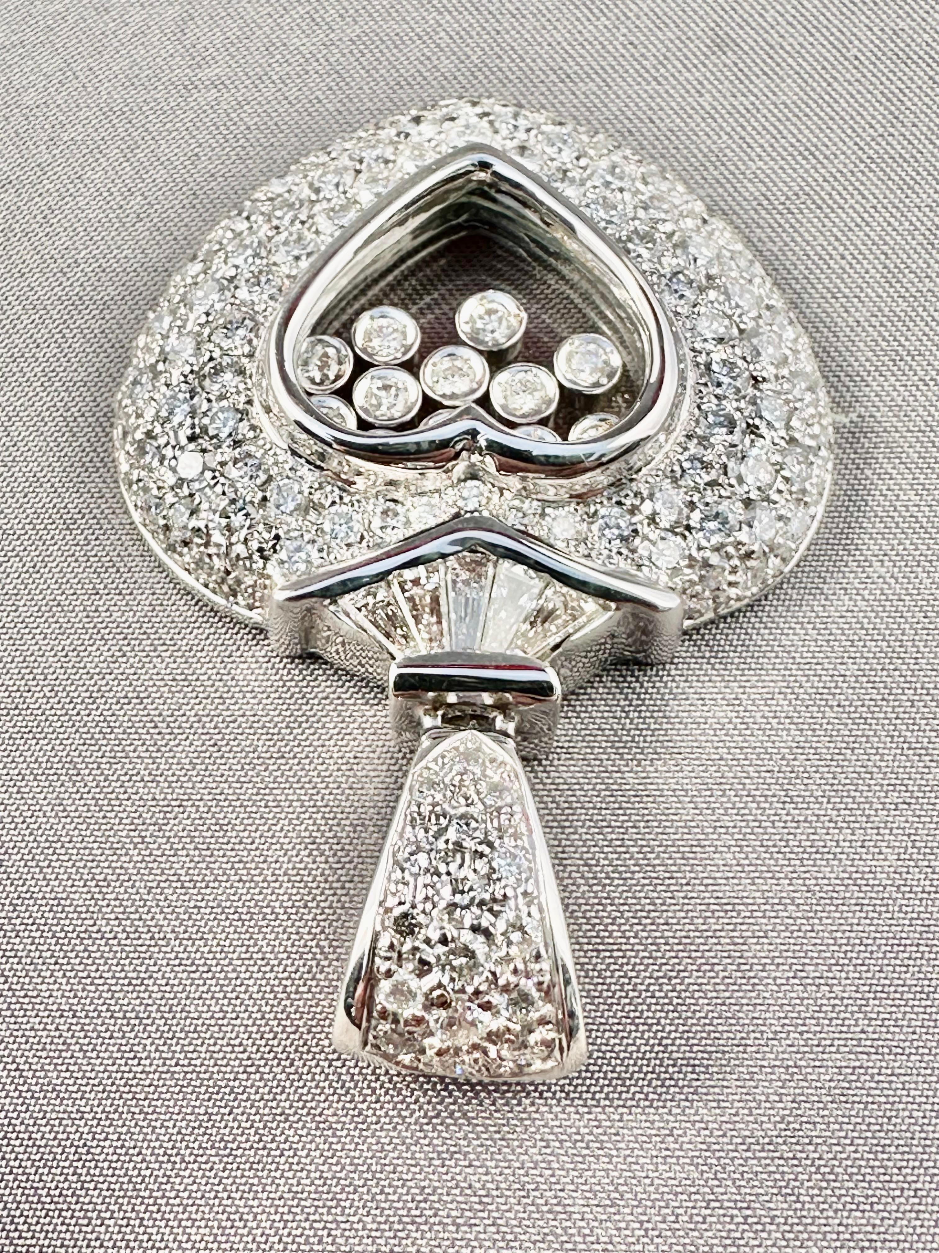  Collier cœur en or blanc 18 carats avec diamants flottants Pour femmes en vente