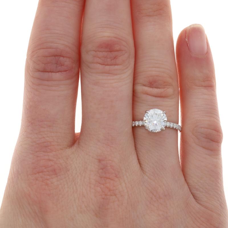 Taglio rotondo Anello di fidanzamento a doppia aureola nascosta con diamante in oro bianco - 18k Round 2.43ctw GIA in vendita