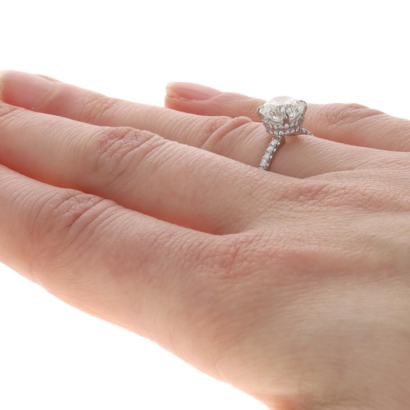 Donna Anello di fidanzamento a doppia aureola nascosta con diamante in oro bianco - 18k Round 2.43ctw GIA in vendita