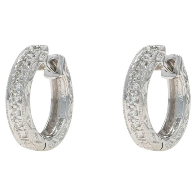Boucles d'oreilles Huggie en or blanc - 14k diamant rond brillant .15ctw Pierced