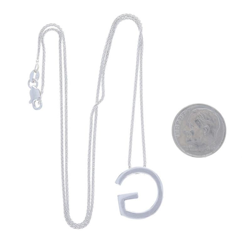 Collier pendentif G initiale en or blanc 18