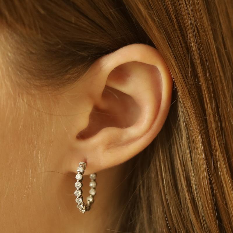 Pendientes de aro de oro blanco con diamantes dentro-fuera -14k Brillante redondo 1.15ctw Perforados Corte redondo