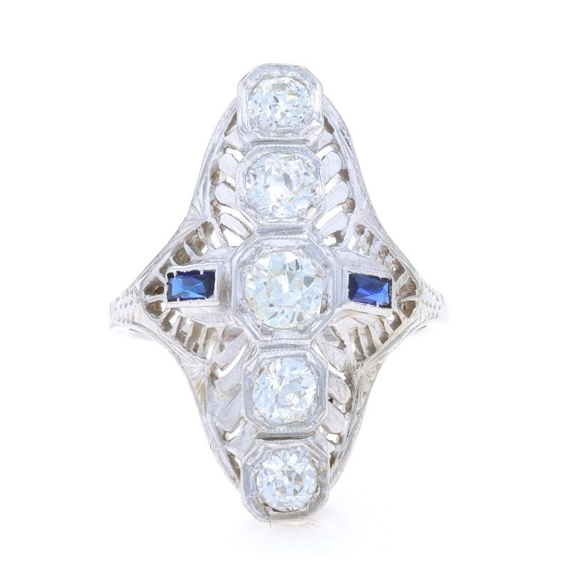 Tamaño: 7
Tasa de tallaje: 2 tallas más por 50 $ o 1 talla menos por 50 $.

Época: Art Déco

Contenido de metal: Oro blanco de 18 quilates

Información sobre Stone

Diamantes naturales
Quilate(s): 1,24ctw
Cortar: Europeo
Color: I - J - K
Claridad: