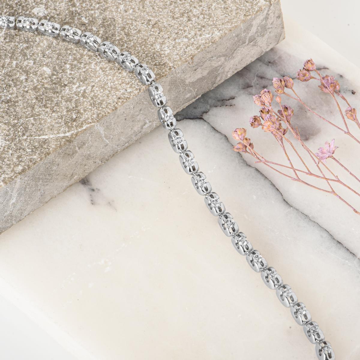 Bracelet à maillons en or blanc et diamants 0,90 carat en vente 1