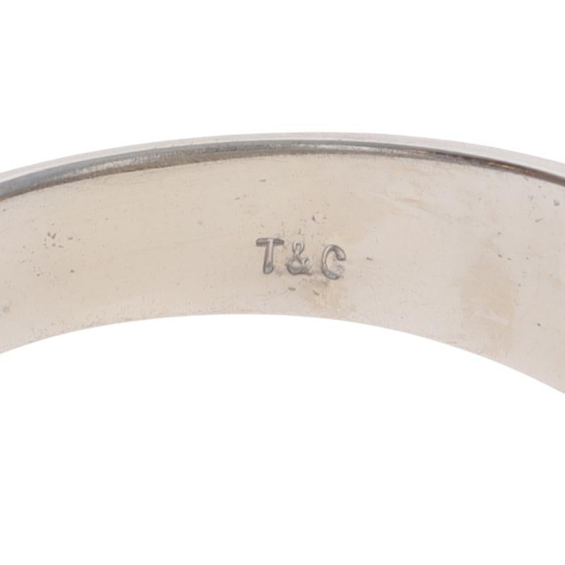 White Gold Diamond Men's Ring - 14k Round Brilliant .24ctw Three-Stone en venta 2