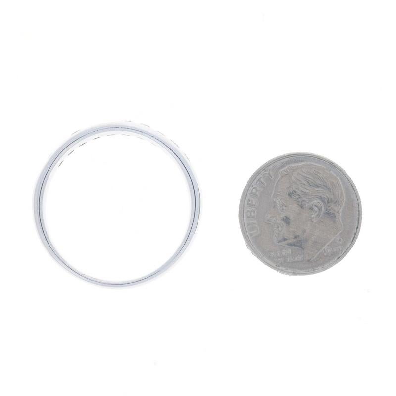 Herren-Hochzeitsring aus Weißgold mit Diamanten - 14k runder .60ctw in Kanalfassung im Angebot 1