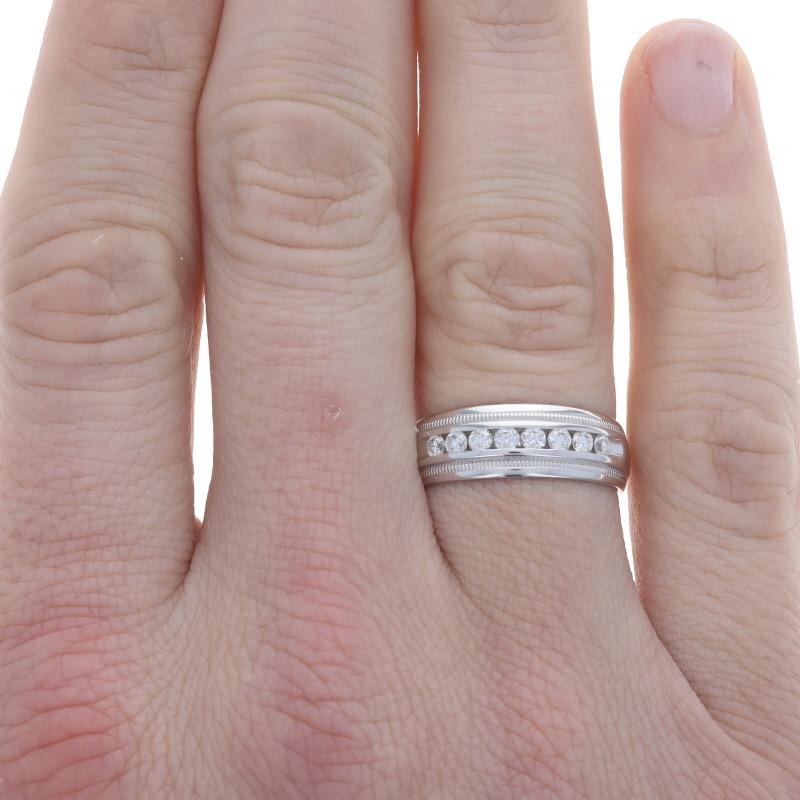 Weißgold Diamant Männer Hochzeit Band - 14k Runde Brillant .50ctw Milgrain Ring (Rundschliff) im Angebot