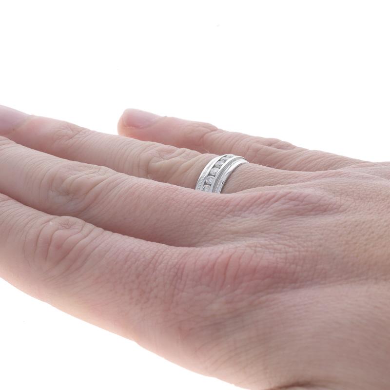 Weißgold Diamant Männer Hochzeit Band - 14k Runde Brillant .50ctw Milgrain Ring Damen im Angebot