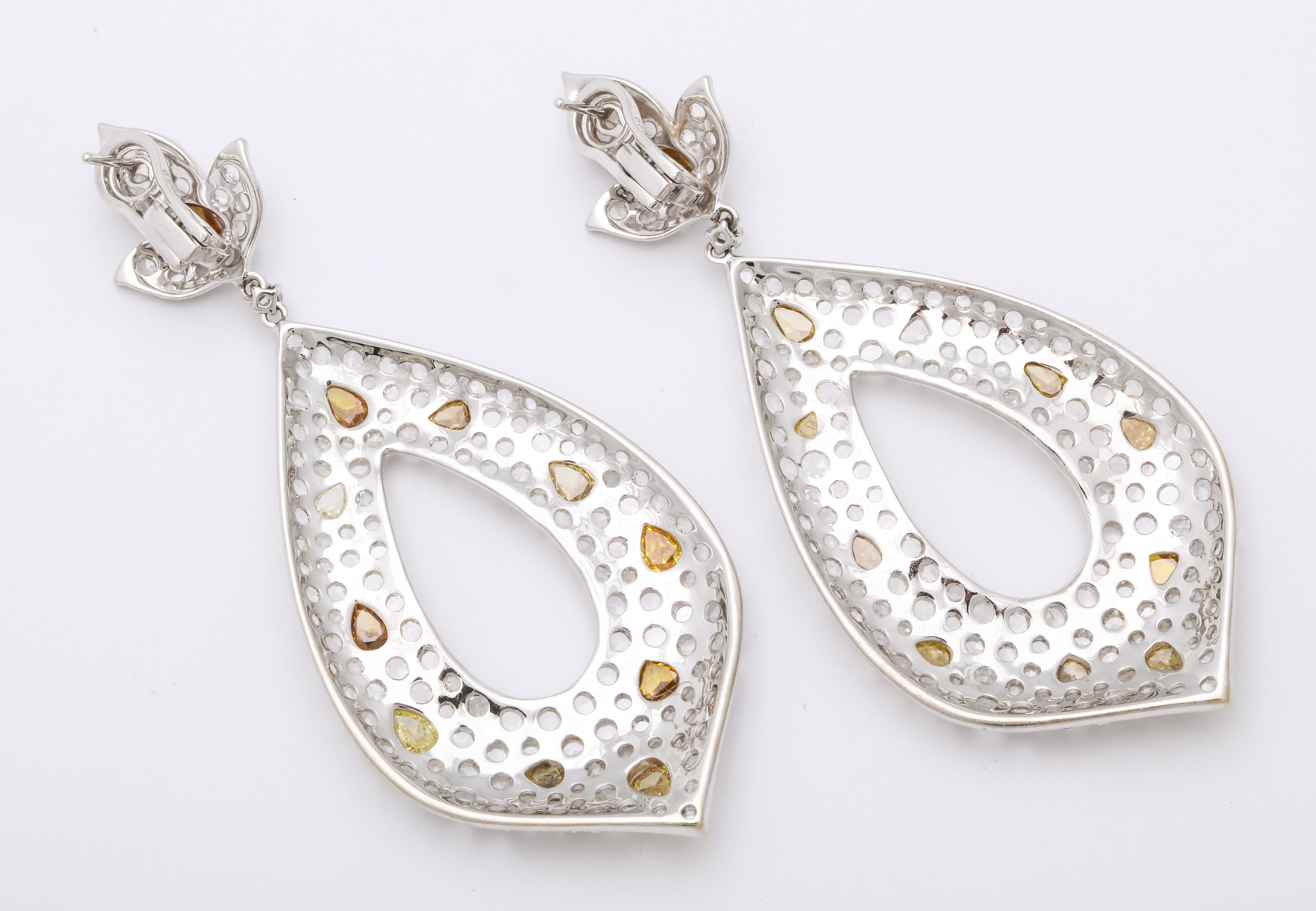 White Gold, Diamond, Natural Fancy Yellow Rose-Cut Diamond Ear Pendant Earrings Damen im Angebot