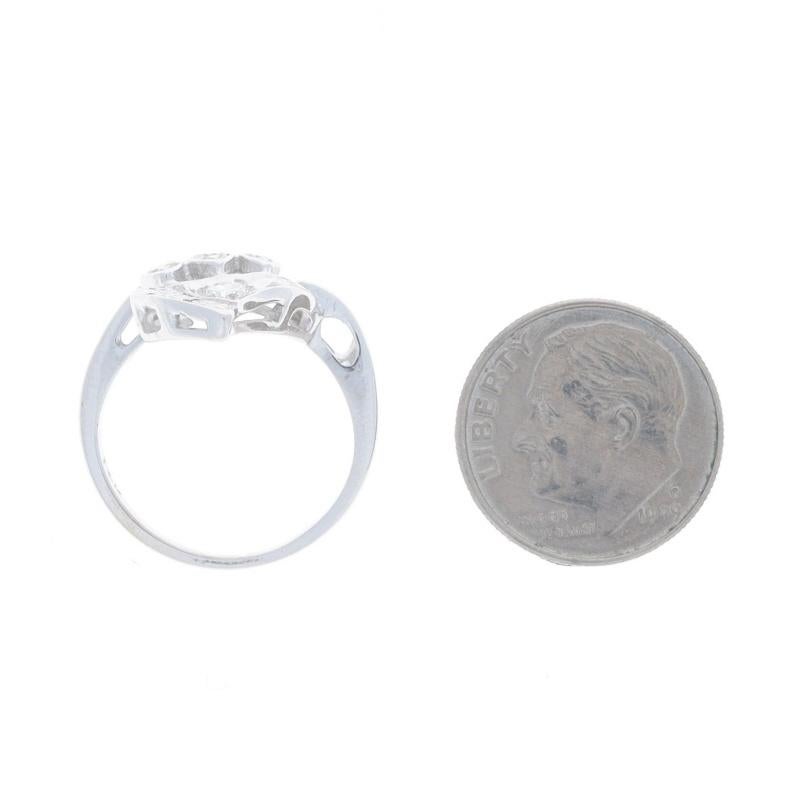 Retro-Cluster-Cocktailring aus Weißgold mit Diamanten 14k Transition .32ctw Schleifenausschnitt im Angebot 1
