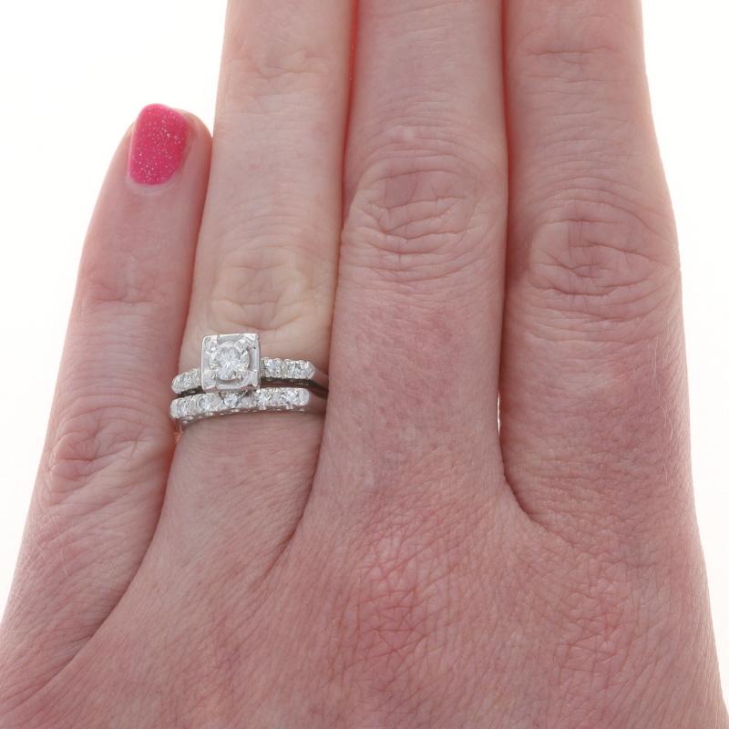 Weißgold Diamant Retro Verlobungsring & Hochzeit Band - 14k Rd .48ctw Vintage By (Rundschliff) im Angebot