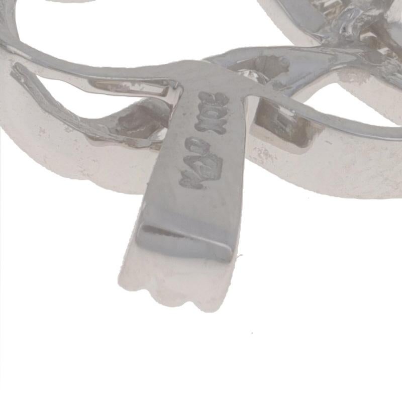 Donna White Gold Diamond Ribbon Heart Pendant - 10k Round & Baguette .10ctw Love in vendita