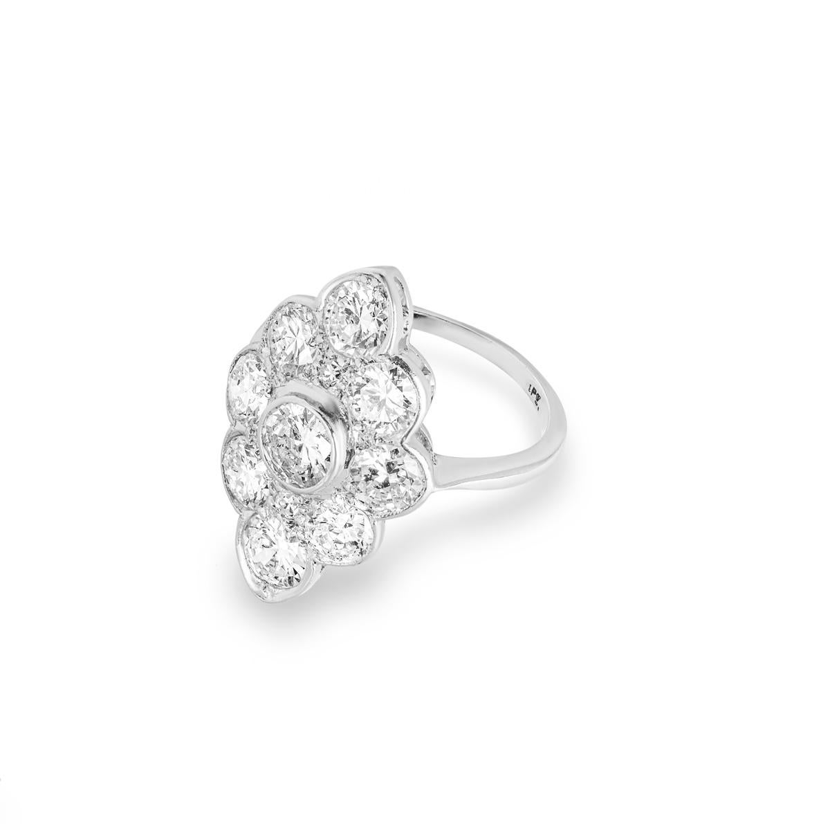 Taglio rotondo Anello con diamante in oro bianco 3,10ct in vendita