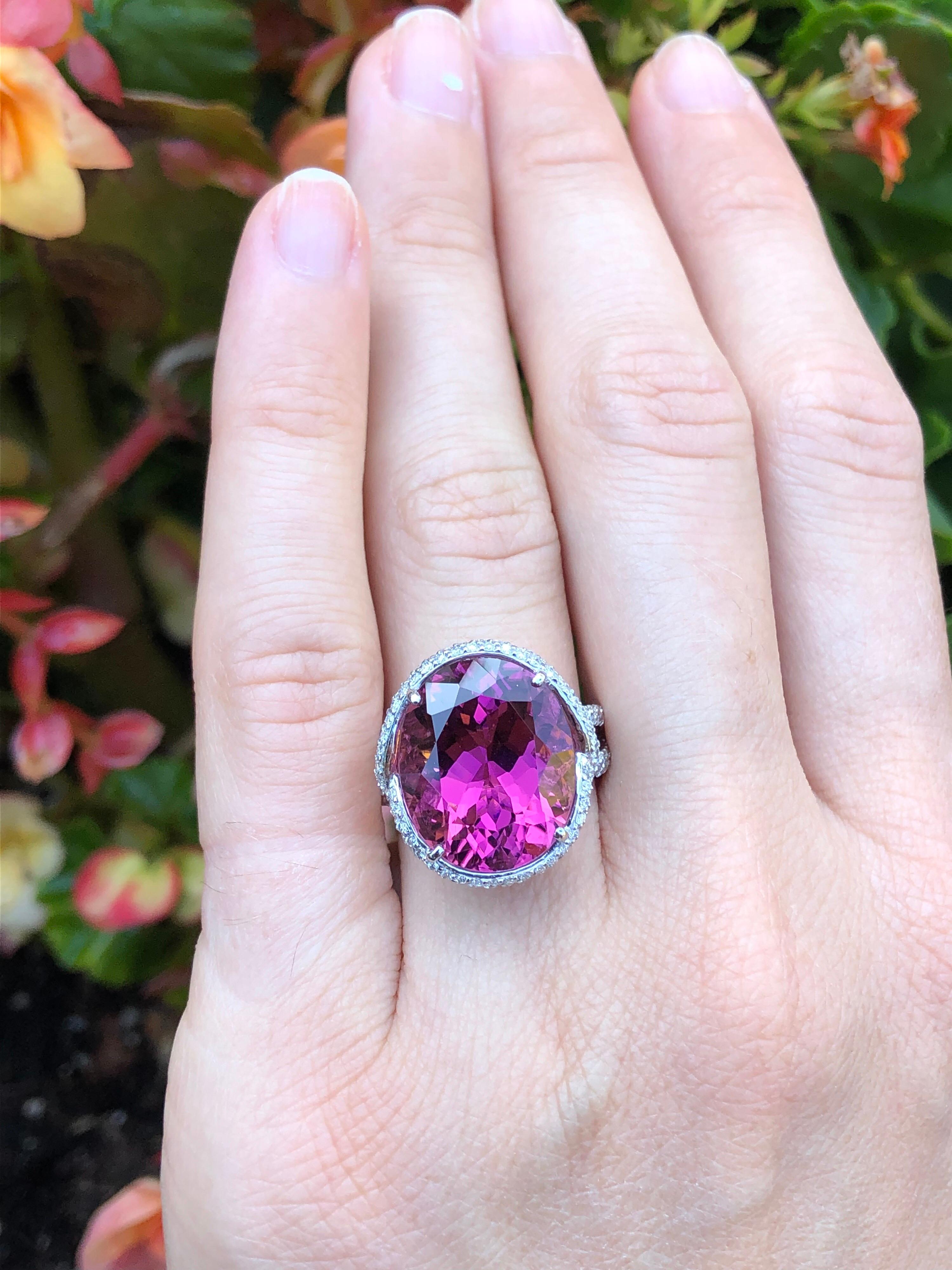 Rubellite Tourmaline Ring Oval 11.69 Carats 1