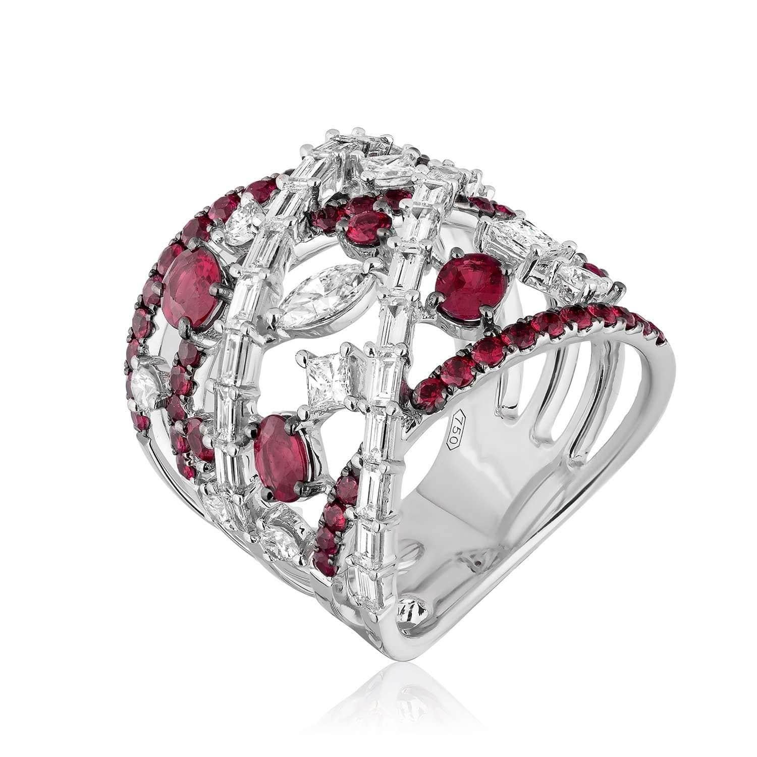 White Gold Diamond & Ruby Ring In condizioni Nuovo in vendita a New York, NY