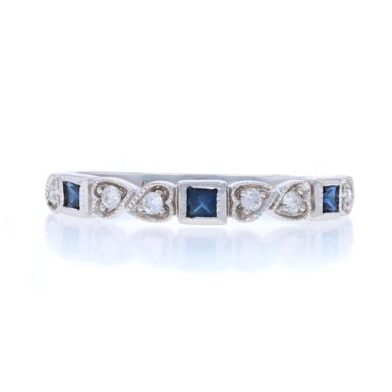 Dimensione: 7
Tassa sulle taglie: Up & Up di una taglia e mezza per $40 o Down di una taglia e mezza per $40

Contenuto del metallo: Oro bianco 14k

Informazioni su A. Stone

Diamanti naturali
Carati: .09ctw
Taglio: Rotondo brillante
Colore: G -