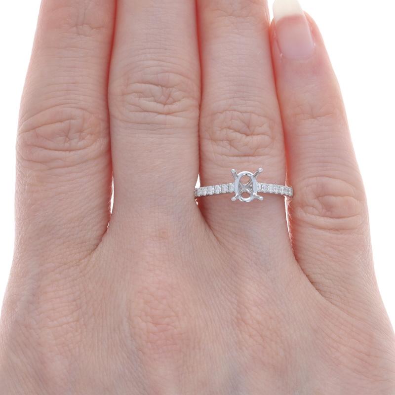 Round Cut White Gold Diamond Semi-Mount Engagement Ring - 14k Round .22ctw 7x5mm Oval For Sale