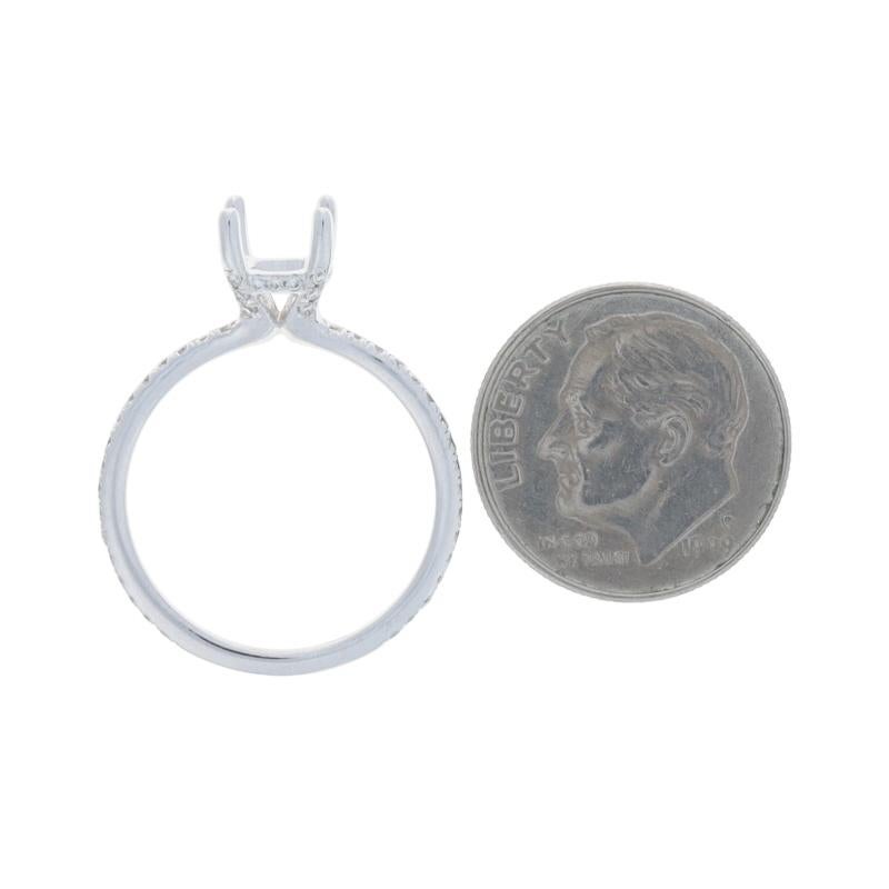 Bague de fiançailles en or blanc avec halo caché et semi-monture en diamant - 14k .33ctw en vente 1