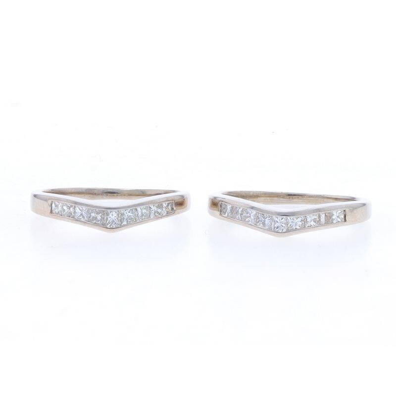 Ensemble de 2 alliances renforcées en or blanc 14 carats Princ 1,00 ctw Pour femmes en vente