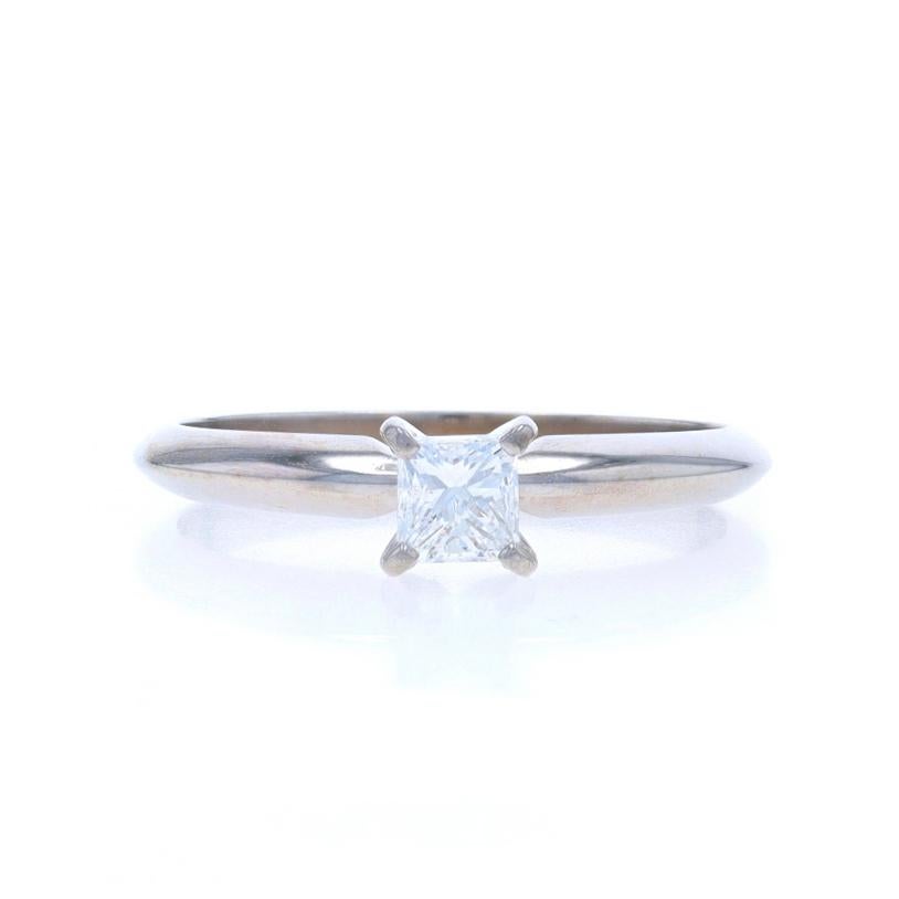 Anillo de compromiso solitario de diamantes de oro blanco - 14k Princess .25ct Knife-Edge