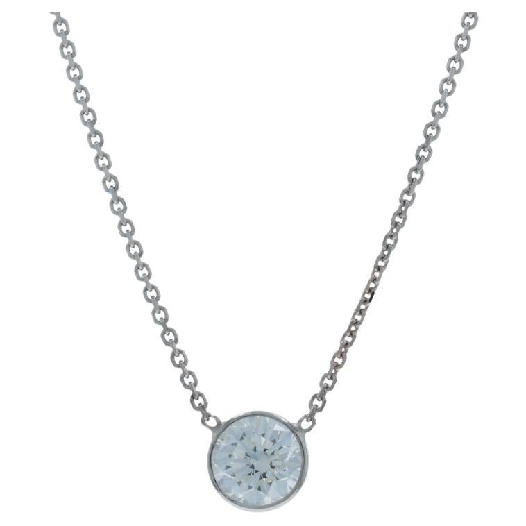 Collier en or blanc avec pendentif solitaire en diamant 18" 14k Round .70ct GIA Adjust en vente