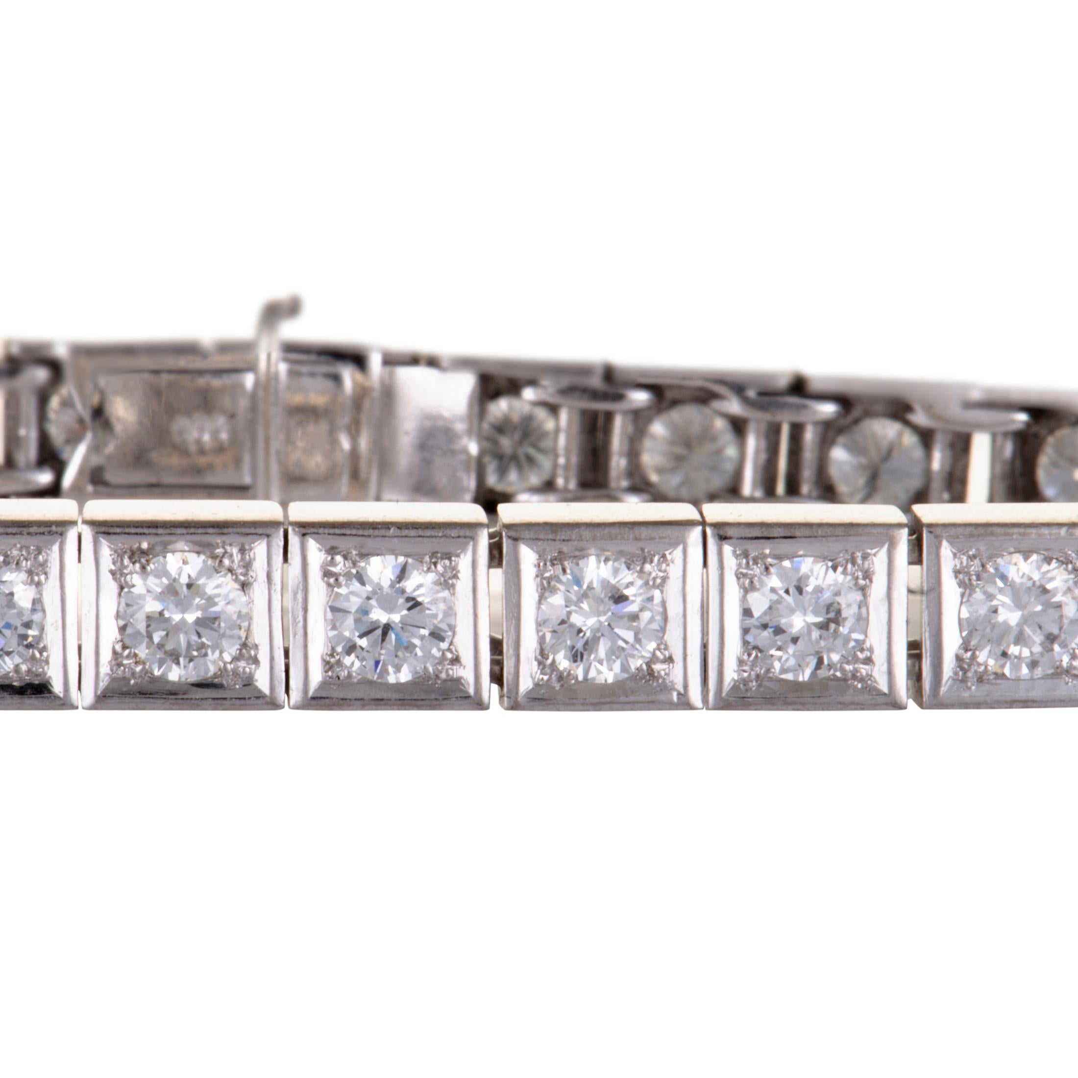 diamond link tennis bracelet