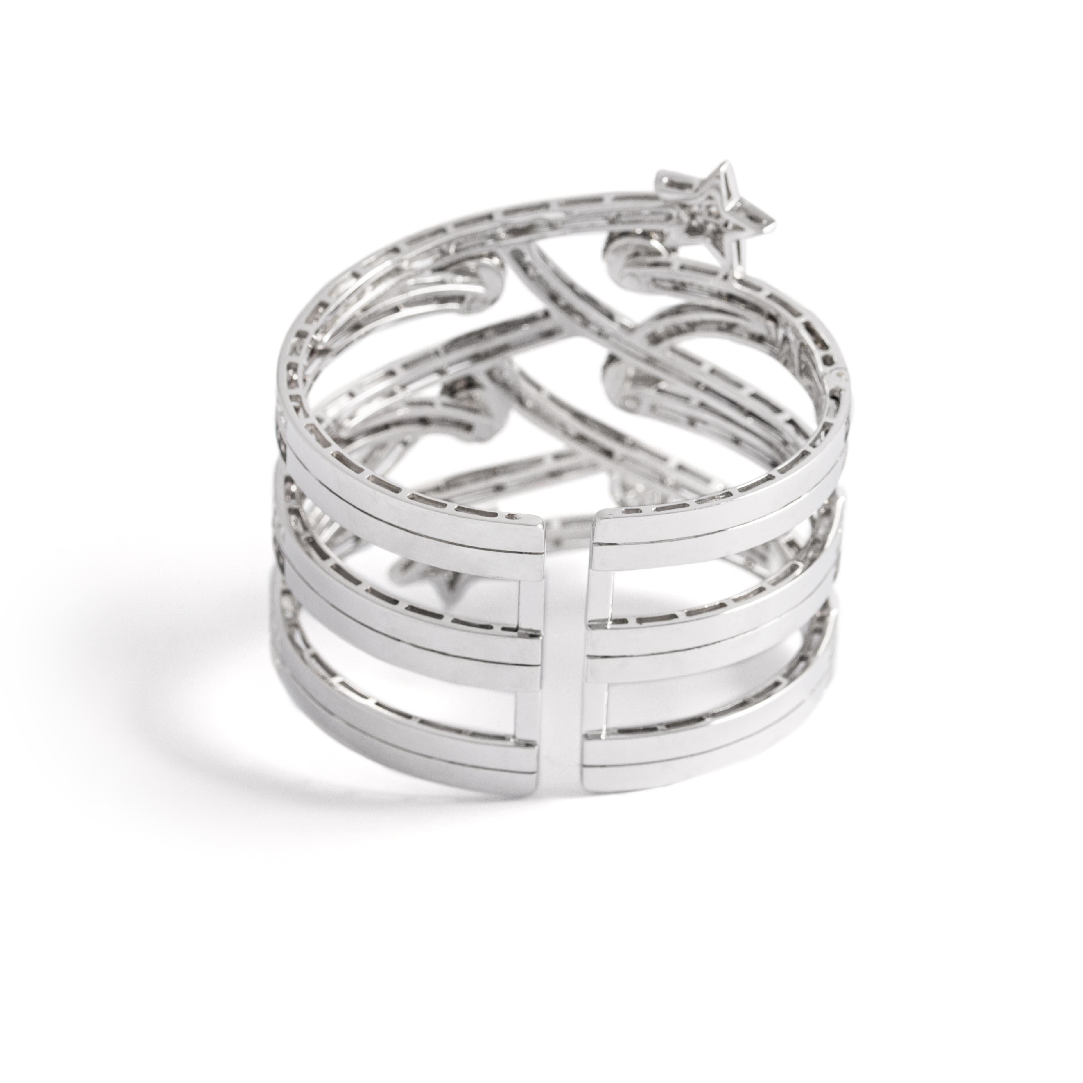Taille ronde Bracelet étoile en or blanc 18K avec diamant en vente