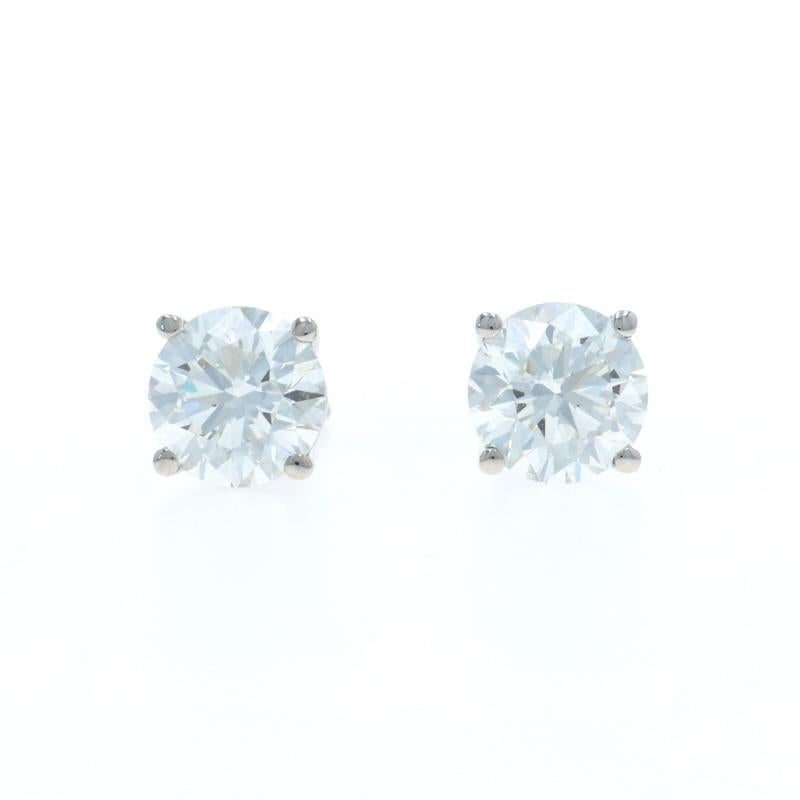 Contenido de metal: Oro blanco de 14 quilates

Información sobre Stone

Diamantes naturales
Quilate(s) 1,60ctw
Talla: Redondo brillante
Color: I - J
Claridad: VS1 - VS2

Quilates Totales: 1,60ctw

Estilo: Tachuela
Tipo de cierre: Cierres La